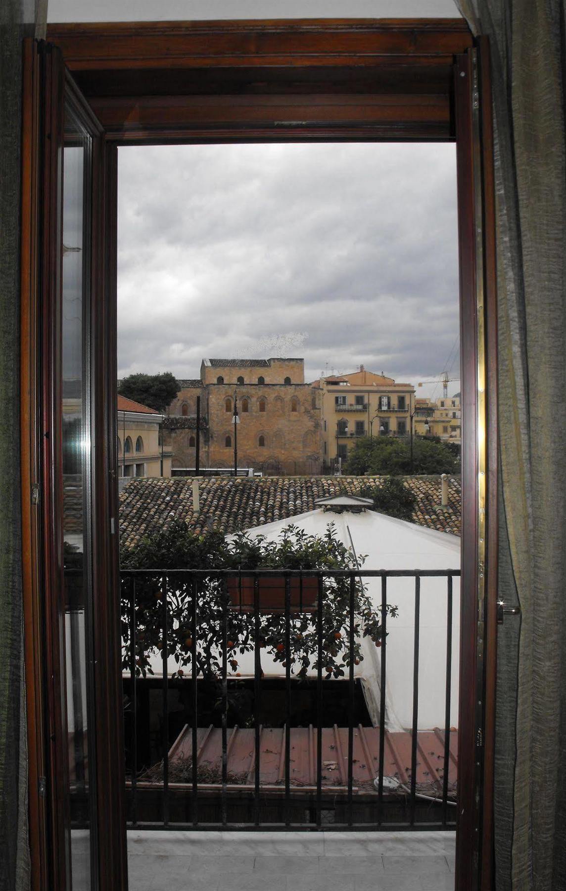 B&B Casa Degli Artisti Palermo Exterior foto